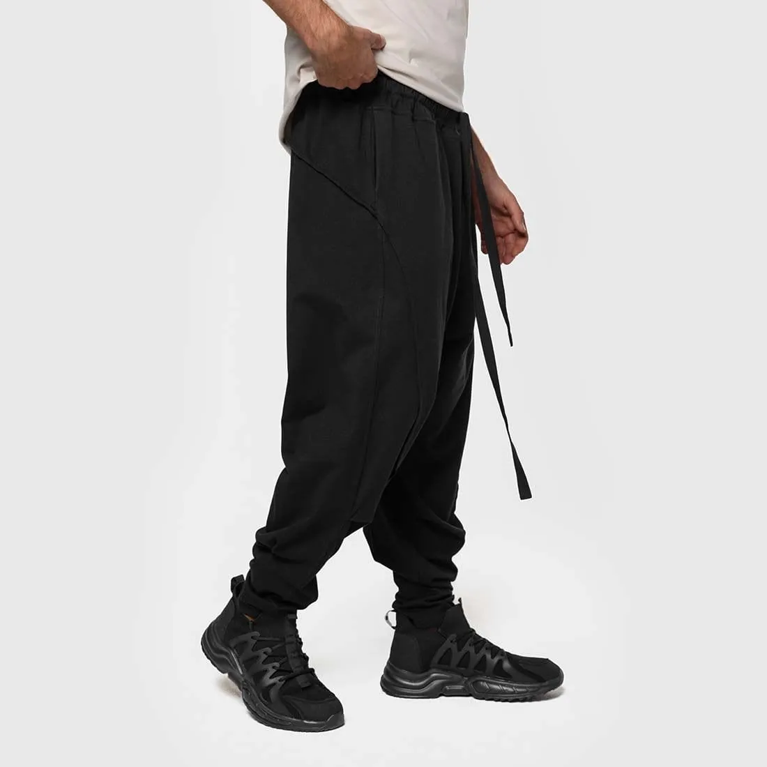 Stylish Monochrome Harem Pants: Effortlessly Chic and Comfortable